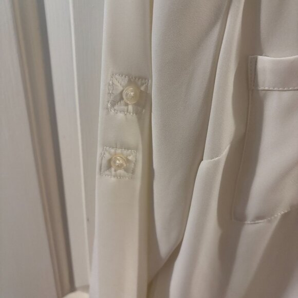 Express Black and White Sheer Women's Button-up Blouse ~ XS ~ EUC - Picture 4 of 5